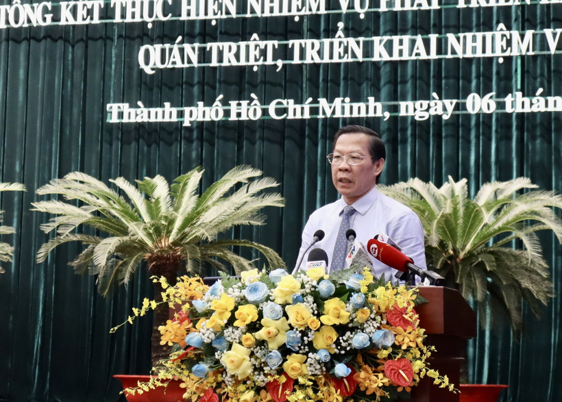 Ông Phan Văn Mãi, Chủ tịch Ủy ban Nhân dân Thành phố Hồ Chí Minh phát biểu tại hội nghị. (Ảnh: Xuân Anh/TTXVN)