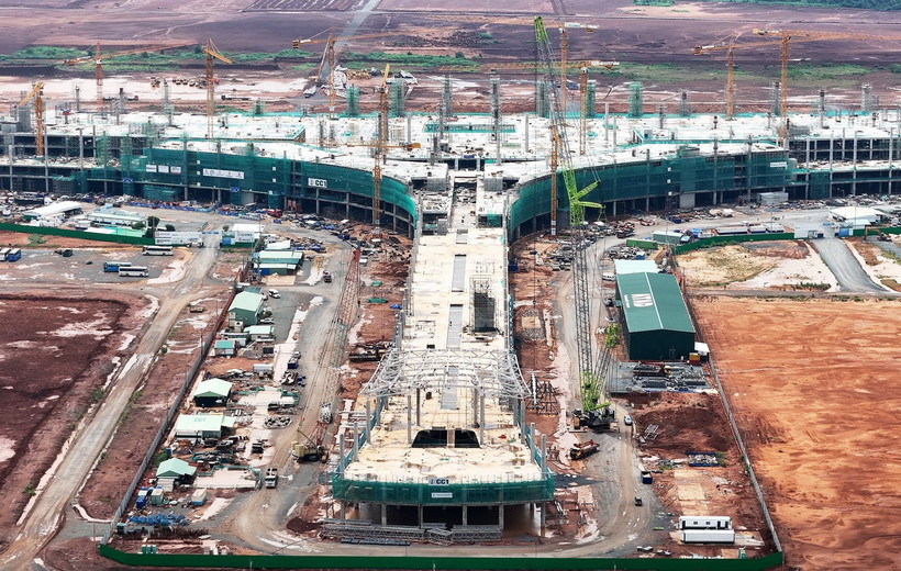 Thi công Nhà ga hành khách Sân bay Long Thành. (Ảnh: Hồng Đạt/TTXVN)