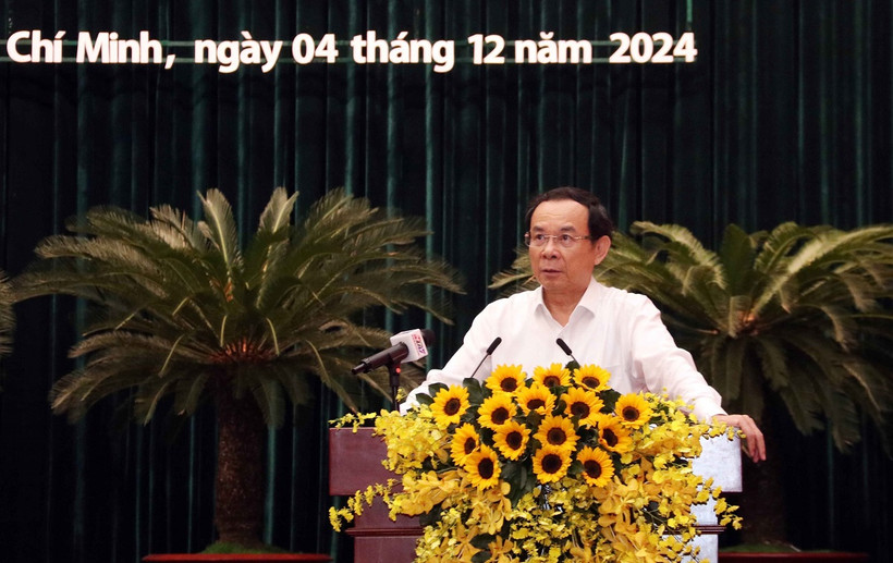 Ông Nguyễn Văn Nên, Ủy viên Bộ Chính trị, Bí thư Thành ủy Thành phố Hồ Chí Minh, phát biểu khai mạc Hội nghị. (Ảnh: Xuân Khu/TTXVN)