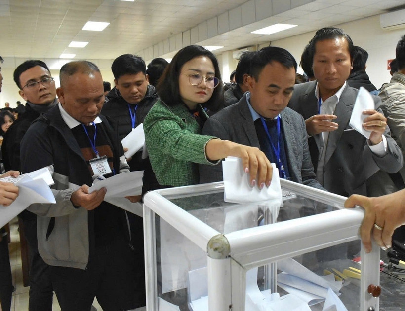 Đấu giá đất tại huyện Mê Linh (Hà Nội) có giá trúng cao nhất 85,515 triệu đồng/m2; giá trúng thấp nhất là 46,515 triệu đồng/m2. (Ảnh: Minh Nghĩa/TTXVN)