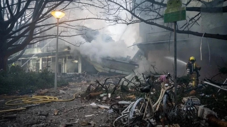 Hiện trường vụ sập tòa nhà chung cư. (Nguồn: nltimes) 