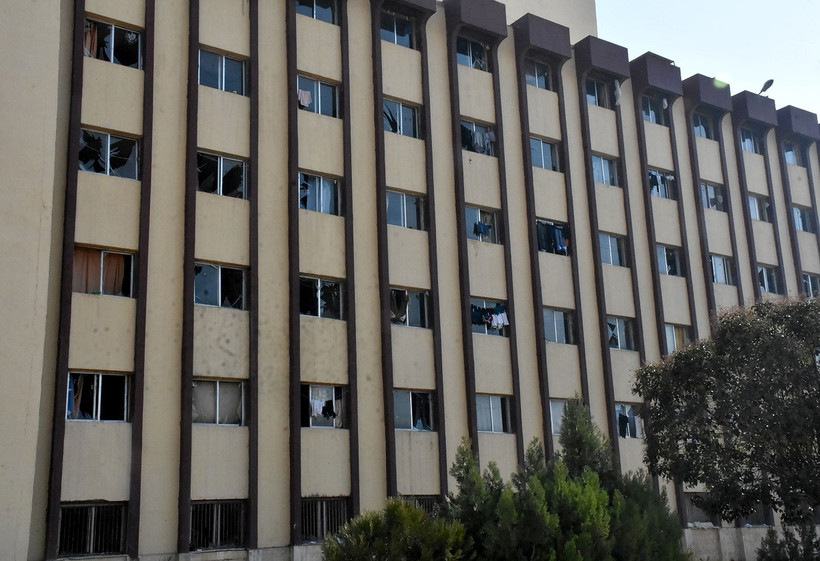 Tòa nhà ở thành phố Aleppo, miền Bắc Syria bị pháo kích ngày 29/11/2024. (Ảnh: THX/TTXVN)