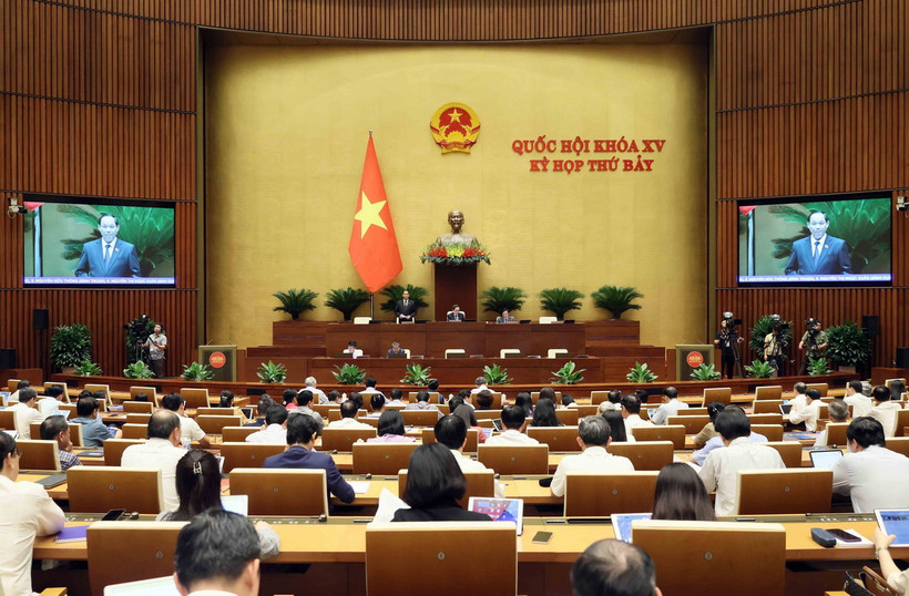 Phó Chủ tịch Quốc hội Trần Quang Phương điều hành phiên họp. (Ảnh: An Đăng/TTXVN)