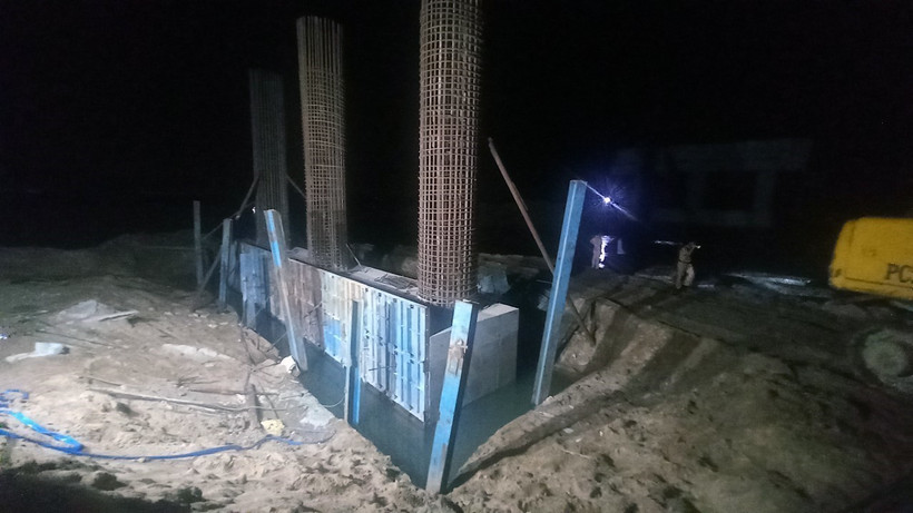 Khu vực công trường các công nhân làm việc trước khi về lán trại để nghỉ ngơi thì gặp nạn. (Ảnh: Xuân Triệu/TTXVN)