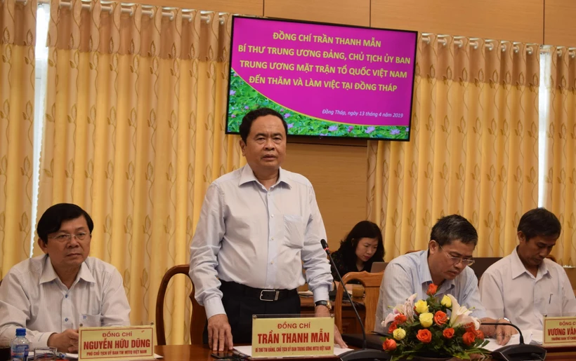 Bí thư Trung ương Đảng, Chủ tịch Ủy ban Trung ương Mặt trận Tổ quốc Việt Nam Trần Thanh Mẫn phát biểu tại buổi làm việc. (Ảnh: Chương Đài/TTXVN)