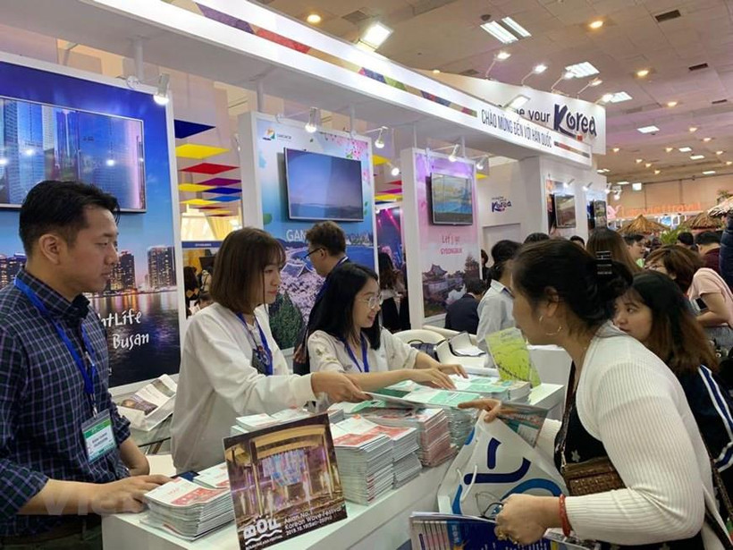 Khách đến Hội chợ du lịch quốc tế Việt Nam 2019. (Ảnh minh họa: Mai Mai/Vietnam+)