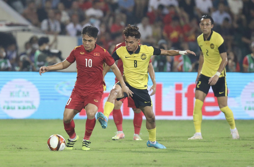 U23 Malaysia khiến U23 Việt Nam suýt nữa phải bước vào loạt sút phạt đền may rủi. (Ảnh: Hoàng Linh/TTXVN)