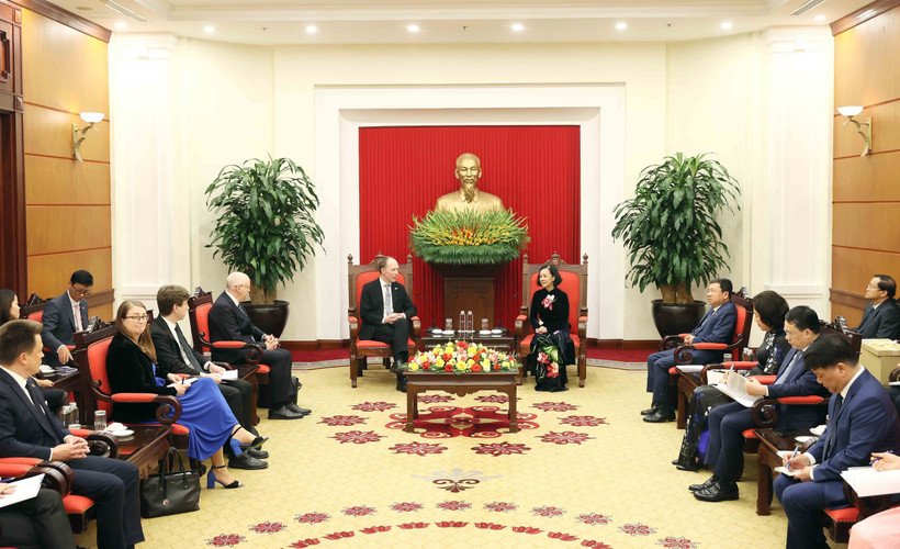 Bà Trương Thị Mai, Ủy viên Bộ Chính trị, Thường trực Ban Bí thư, Trưởng Ban Tổ chức Trung ương hội kiến Chủ tịch Quốc hội Cộng hòa Phần Lan Jussi Halla-aho. (Ảnh: An Đăng/TTXVN)