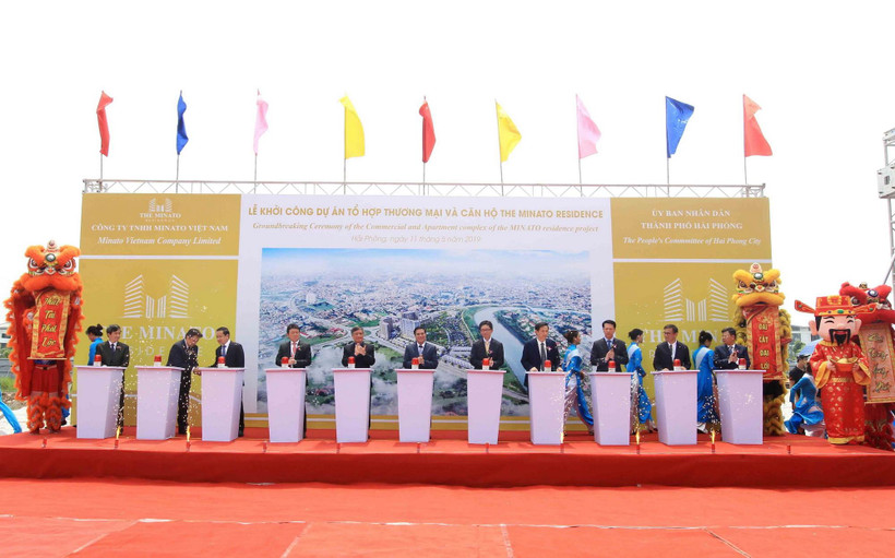 Nghi lễ bấm nút khởi công dự án. (Ảnh: An Đăng/TTXVN)