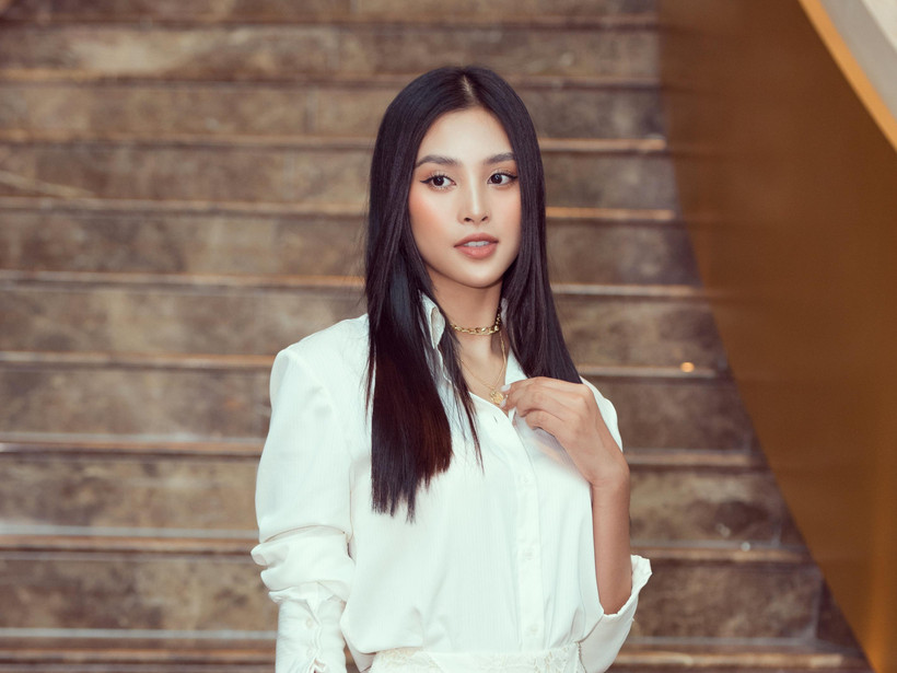 Hoa hậu Tiểu Vy: ‘Sài Gòn như người đàn ông phong độ, lịch lãm’