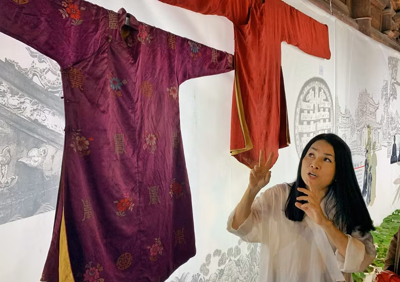 Nhà thiết kế Minh Hạnh đã đặt chỉ dấu cho những vùng đất của Việt Nam bằng thời trang. (Ảnh: Mai Mai/Vietnam+)