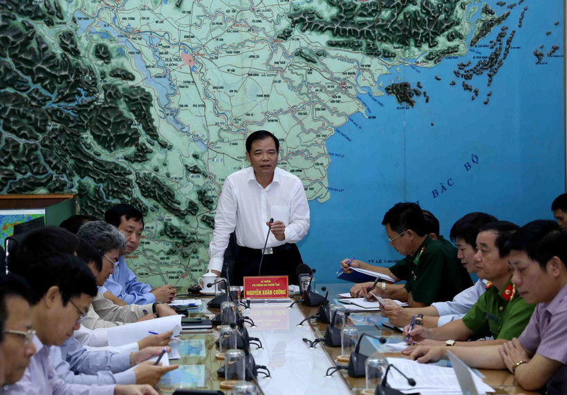 Bộ trưởng Bộ Nông nghiệp và Phát triển nông thôn, Phó Ban Thường trực Ban Chỉ đạo Trung ương về phòng chống thiên tai Nguyễn Xuân Cường phát biểu. (Ảnh: Vũ Sinh/TTXVN)