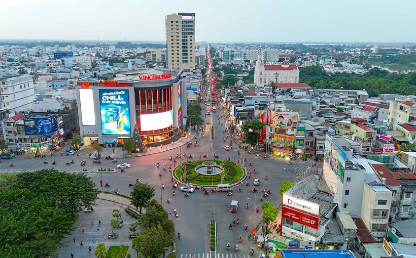 Điểm đầu dự án nâng cấp Quốc lộ 91 tại nút giao đường Cách Mạng Tháng Tám-Hùng Vương-Trần Phú-Nguyễn Trãi thuộc địa phận quận Ninh Kiều. (Ảnh: Thanh Liêm/TTXVN)