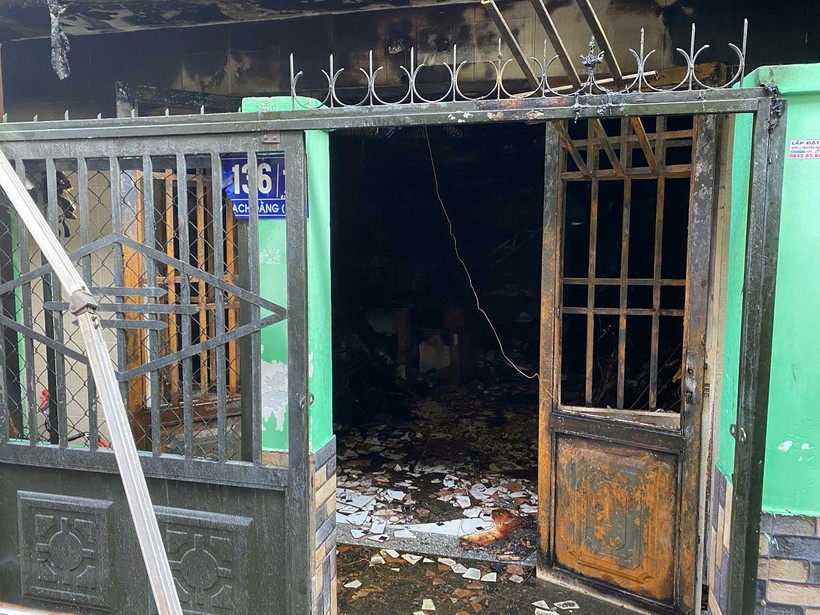 Căn nhà bị cháy. (Ảnh: TTXVN)