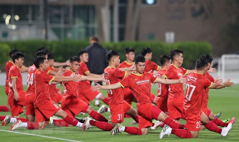 Đội tuyển Việt Nam tập luyện tại UAE (Ảnh: Hoàng Linh/TTXVN) 