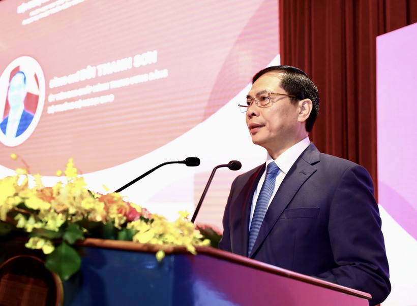 Bộ trưởng Ngoại giao Bùi Thanh Sơn phát biểu khai mạc hội nghị. (Ảnh: Lâm Khánh/TTXVN)