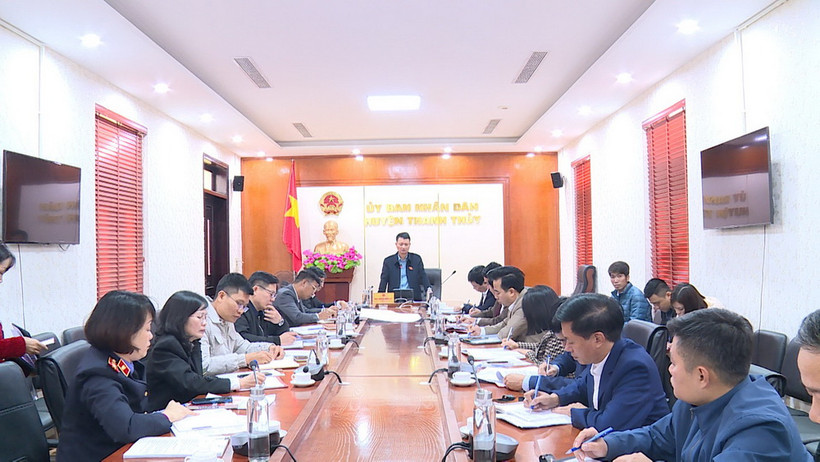 Quang cảnh Hội nghị công bố thông tin thực hiện cưỡng chế thu hồi đất để giải phóng mặt bằng Dự án Khu Nhà ở Đô thị Đồng Sạn, khu 5, thị trấn Thanh Thủy. (Nguồn: Cổng Thông tin Điện tử huyện Thanh Thủy)