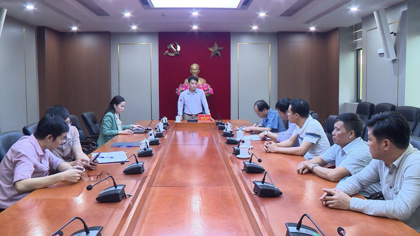 Cuộc họp của Ủy ban Kiểm tra Thành ủy Hạ Long về vi phạm của ông Nguyễn Tuấn Phú. (Nguồn: Cổng Thông tin Điện tử thành phố Hạ Long)