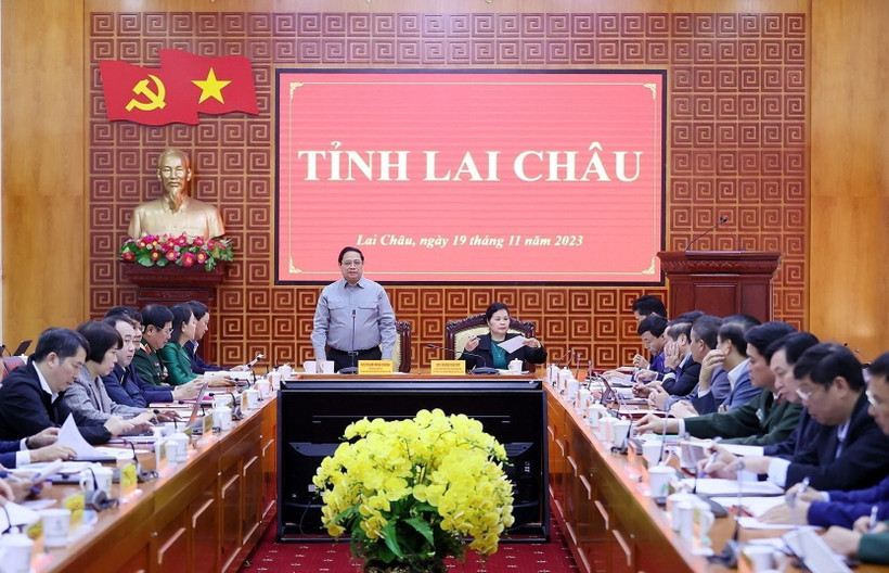 Thủ tướng Phạm Minh Chính chủ trì làm việc với Ban Thường vụ Tỉnh ủy Lai Châu. (Ảnh: Dương Giang/TTXVN)