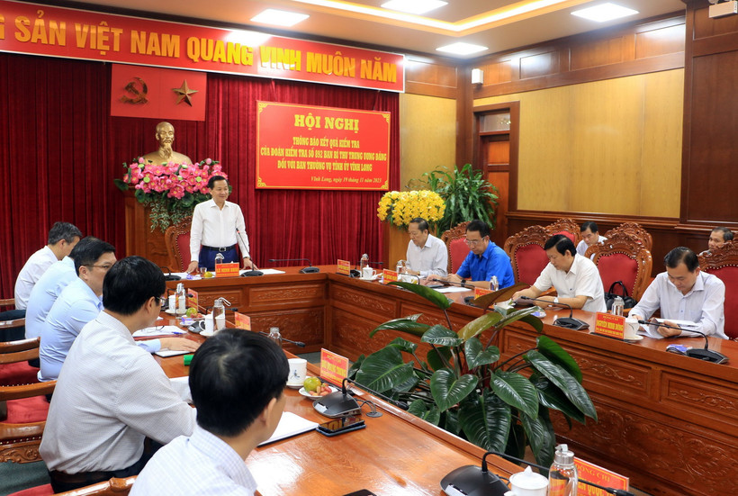 Bí thư Trung ương Đảng, Phó Thủ tướng Chính phủ, Trưởng Đoàn Kiểm tra số 892 của Ban Bí thư Trung ương Đảng Lê Minh Khái phát biểu tại hội nghị. (Ảnh: Phạm Minh Tuấn/TTXVN)