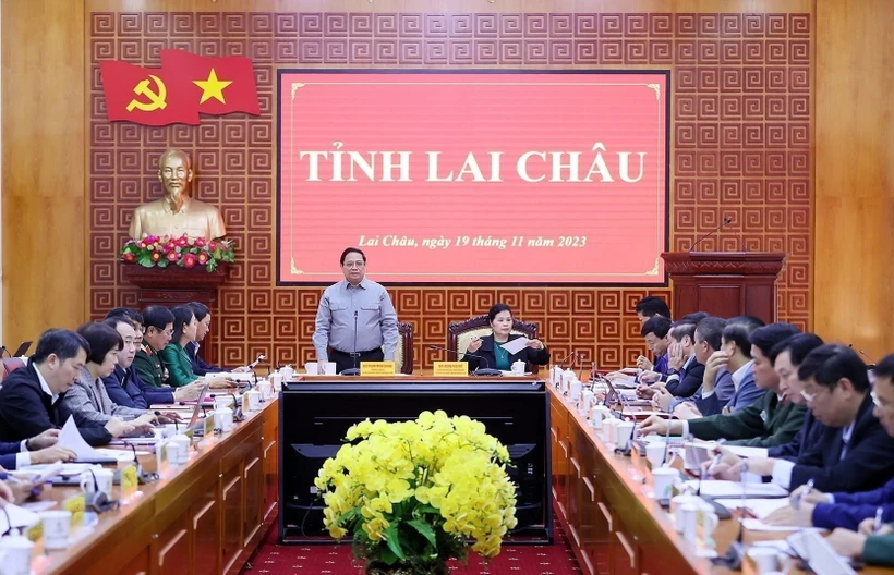 Thủ tướng Phạm Minh Chính chủ trì làm việc với Ban Thường vụ Tỉnh ủy Lai Châu. (Ảnh: Dương Giang/TTXVN)