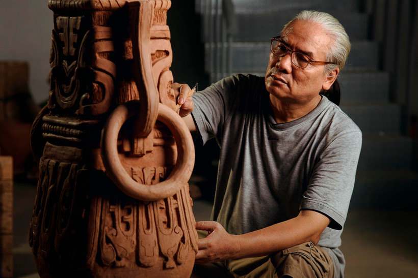 Nghệ nhân Nguyễn Đăng Vông là người con của vùng Dâu Thuận Thành, Bắc Ninh. (Ảnh: Nguyễn Nam/Vietnam+)