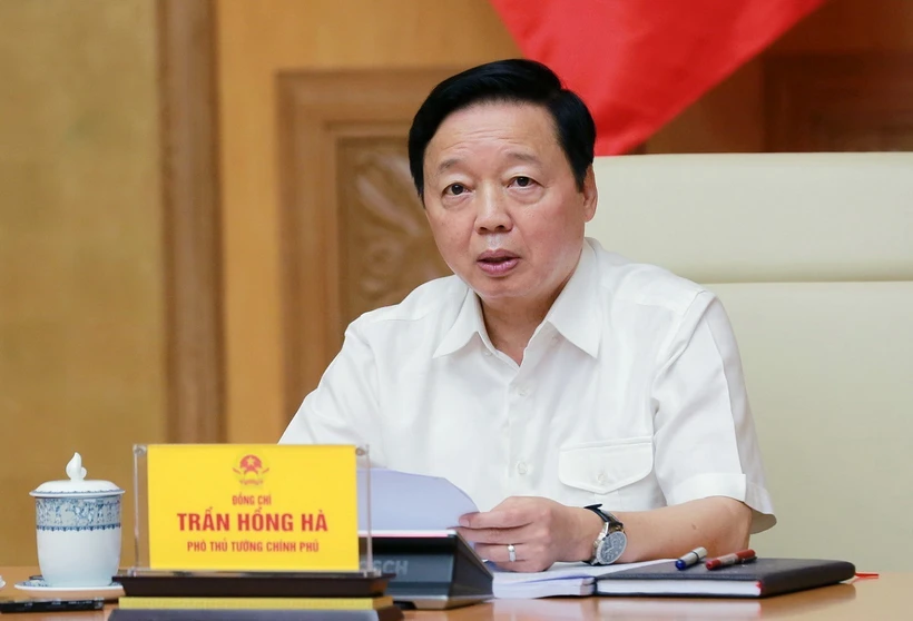 Phó Thủ tướng Trần Hồng Hà chủ trì cuộc họp. (Ảnh: TTXVN phát)