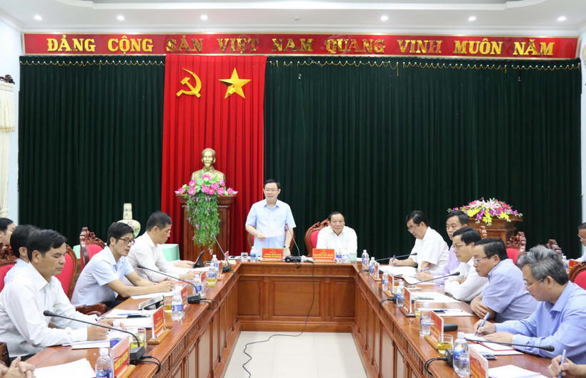 Ông Vương Đình Huệ, Ủy viên Bộ Chính trị, Phó Thủ tướng Chính phủ phát biểu tại buổi làm việc. (Ảnh: Nguyên Lý/TTXVN)