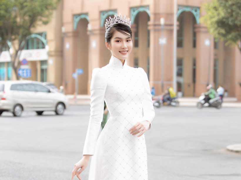 Á hậu Phương Anh chính thức xuất hiện với vai trò mới Đại sứ Tuần lễ Du lịch “Thành phố Hồ Chí Minh-Thành phố tôi yêu.” (Ảnh: CTV/Vietnam+)