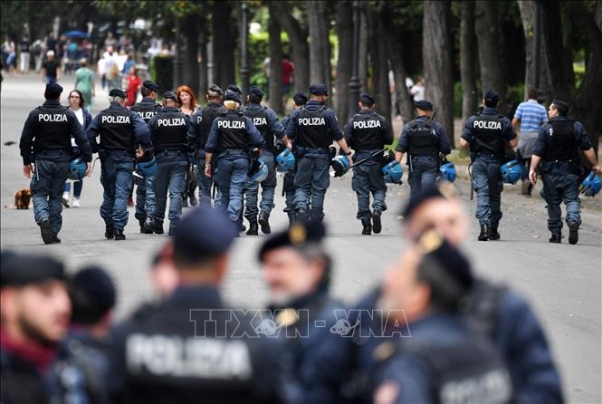 Cảnh sát Italy tuần tra tại thủ đô Rome. (Nguồn: AFP/TTXVN)
