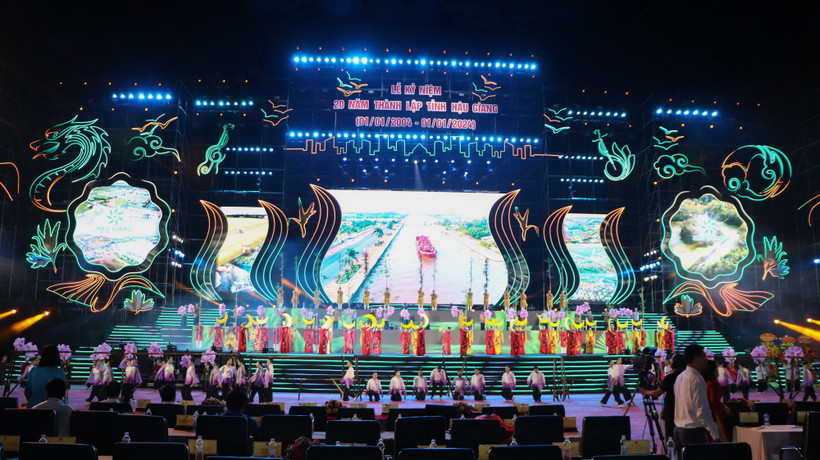 Tiết mục nghệ thuật tại Lễ Kỷ niệm. (Ảnh: Hồng Thái/TTXVN)