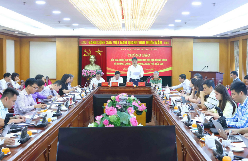 Ban Nội chính Trung ương thông báo về kết quả Cuộc họp thường trực Ban Chỉ đạo Trung ương về phòng, chống tham nhũng, lãng phí, tiêu cực. (Ảnh: Phương Hoa/TTXVN)