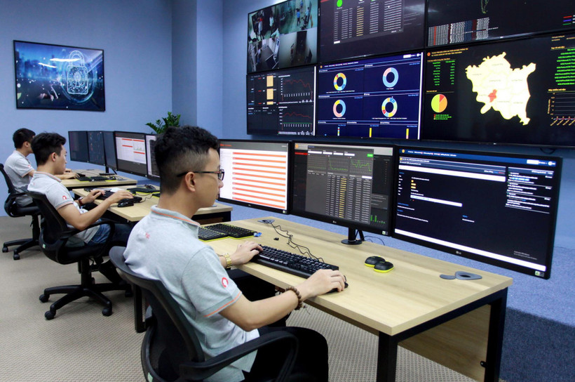 Quang cảnh Trung tâm điều hành an ninh mạng SOC tỉnh Thái Bình. (Ảnh: Thế Duyệt/TTXVN)