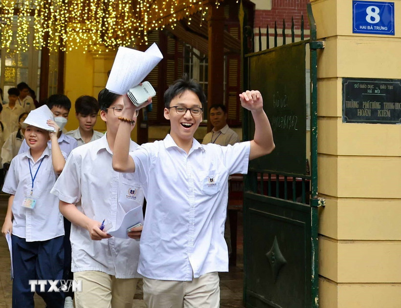 Học sinh dự thi vào lớp 10. (Ảnh: TTXVN)