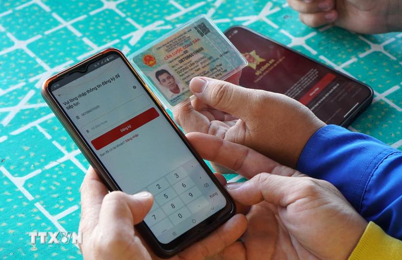 Đăng nhập ứng dụng VneID. (Nguồn: TTXVN)