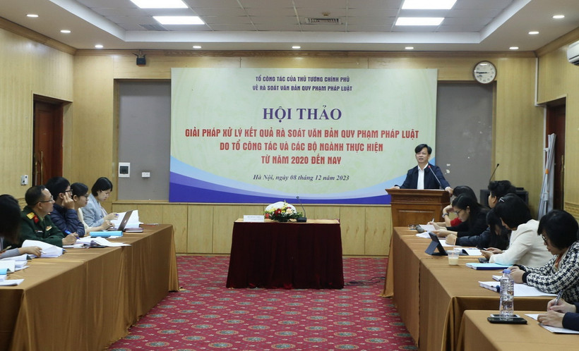 Phó Cục trưởng Cục Kiểm tra Văn bản Quy phạm Pháp luật (Bộ Tư pháp) Nguyễn Duy Thắng phát biểu. (Ảnh: Mai Hiền/TTXVN phát)