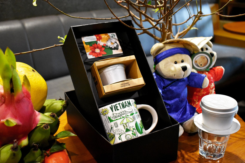 Các sản phẩm mang đậm dấu ấn văn hóa Việt Nam của Starbucks.