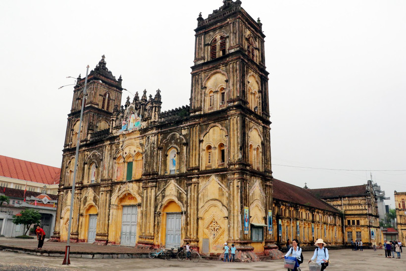 Nhà thờ chính tòa Bùi Chu, xã Xuân Ngọc, huyện Xuân Trường, tỉnh Nam Định trước ngày hạ giải. (Ảnh: Văn Đạt/Vietnam+)