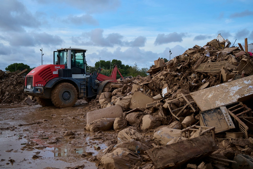 Cảnh hoang tàn sau lũ quét tại Valencia, Tây Ban Nha ngày 1/11. (Ảnh: THX/TTXVN)
