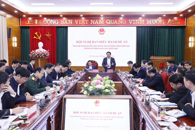 Giáo sư-tiến sỹ Nguyễn Xuân Thắng, Ủy viên Bộ Chính trị, Giám đốc Học viện Chính trị Quốc gia Hồ Chí Minh, Chủ tịch Hội đồng Lý luận Trung ương phát biểu. (Ảnh: Văn Điệp/TTXVN)