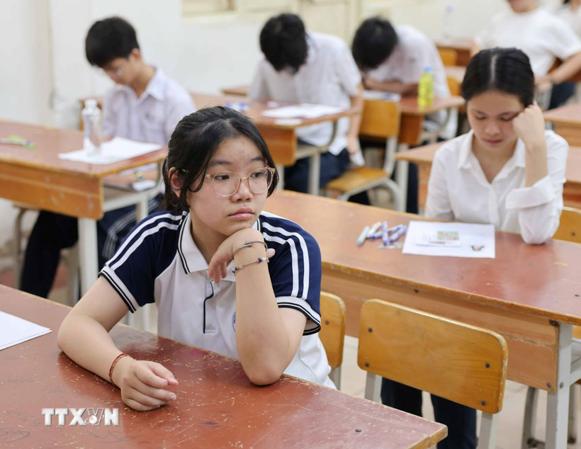 Thí sinh dự thi vào lớp 10. (Ảnh: TTXVN)