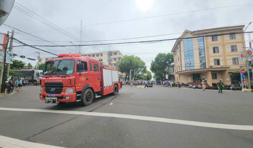 Hiện trường vụ tai nạn. (Ảnh: Hoài Nam/TTXVN)