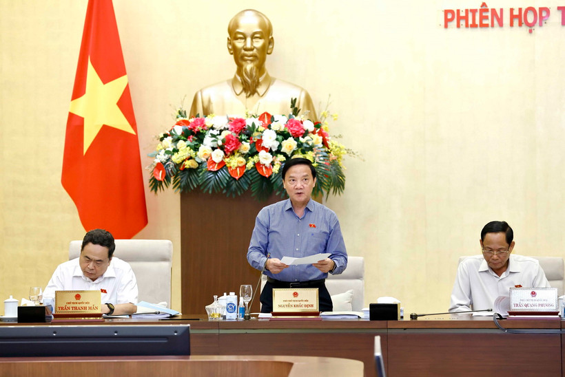 Phó Chủ tịch Quốc hội Nguyễn Khắc Định phát biểu. (Ảnh: Doãn Tấn/TTXVN)