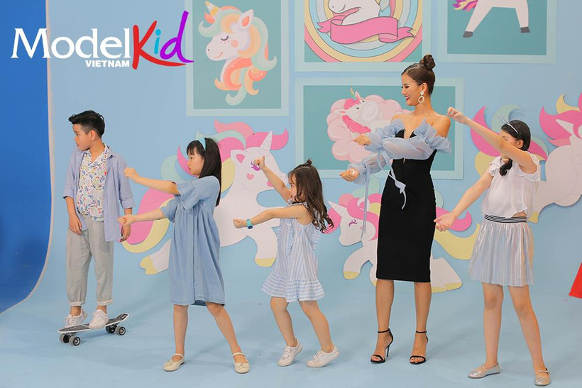 Phần thi của đội huấn luận viên Hương Ly. (Ảnh: BTC)