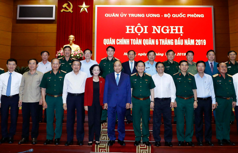 Thủ tướng Nguyễn Xuân Phúc và các đại biểu tham dự hội nghị. (Ảnh: Thống Nhất/TTXVN)