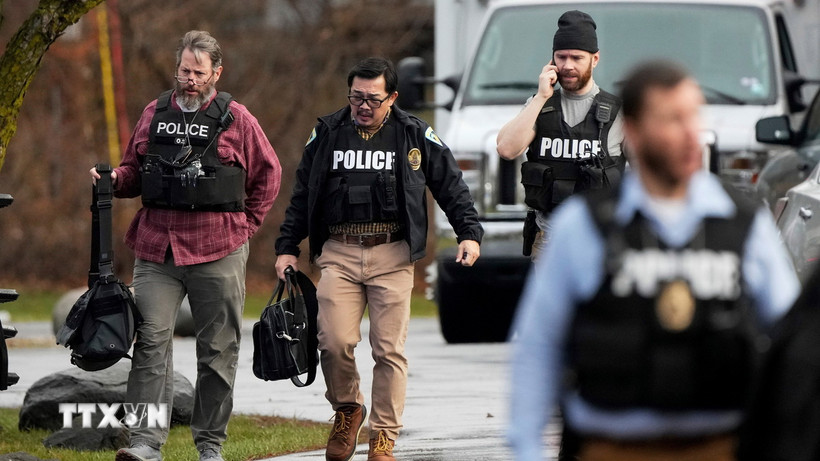 Cảnh sát được triển khai tới hiện trường một vụ xả súng ở Mỹ. (Ảnh: AP/TTXVN)