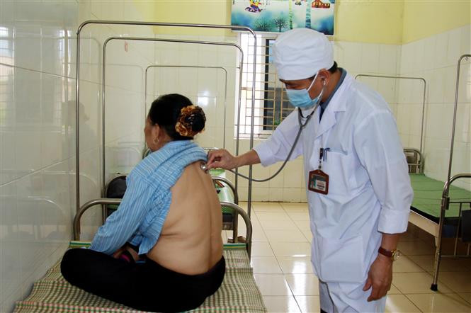 Điều trị cho bệnh nhân lao. (Nguồn: TTXVN)