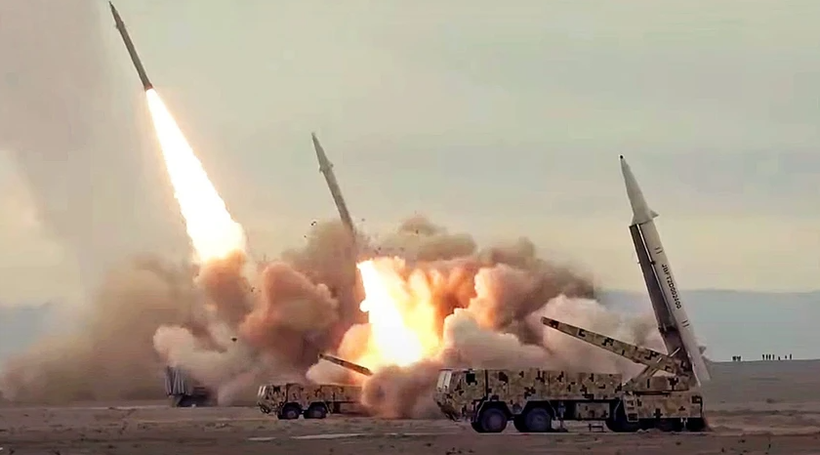 Lực lượng Vệ binh Cách mạng Iran tập trận bắn tên lửa đạn đạo hồi tháng 4-2023. (Ảnh: THE DRIVE)