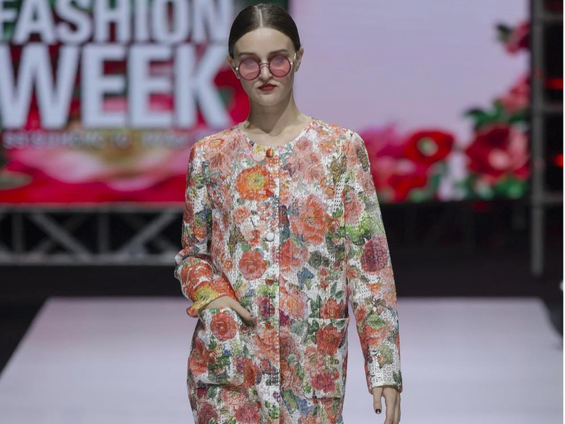 Trang phục của nhà thiết kế Lie Sang Bong. (Ảnh: BTC)