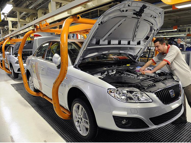 Nhà máy sản xuất ôtô SEAT tại Martorell gần Barcelona. (Ảnh: AFP) Tây Ban Nha gia hạn kế hoạch khuyến khích tiêu thụ ôtô ảnh 1